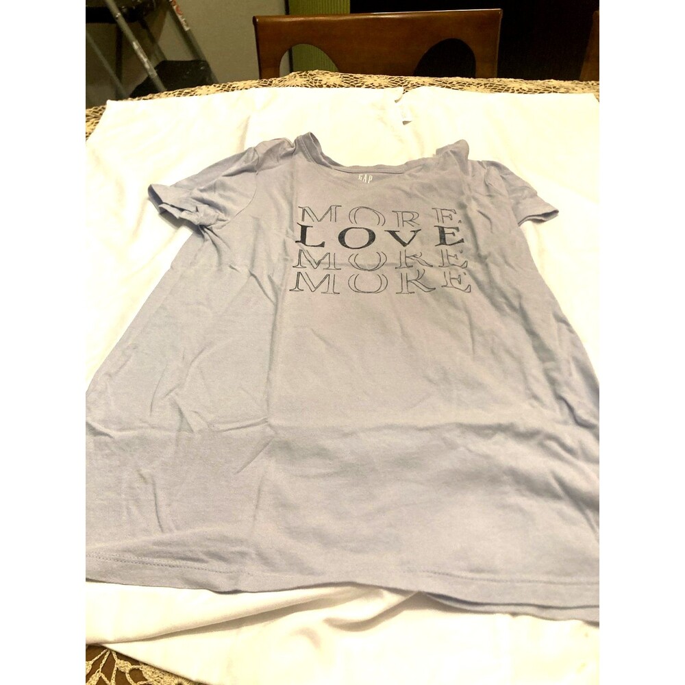 GAP Favorite T Lavender‑Gray “More Love More More” Graphic Tee – Size M